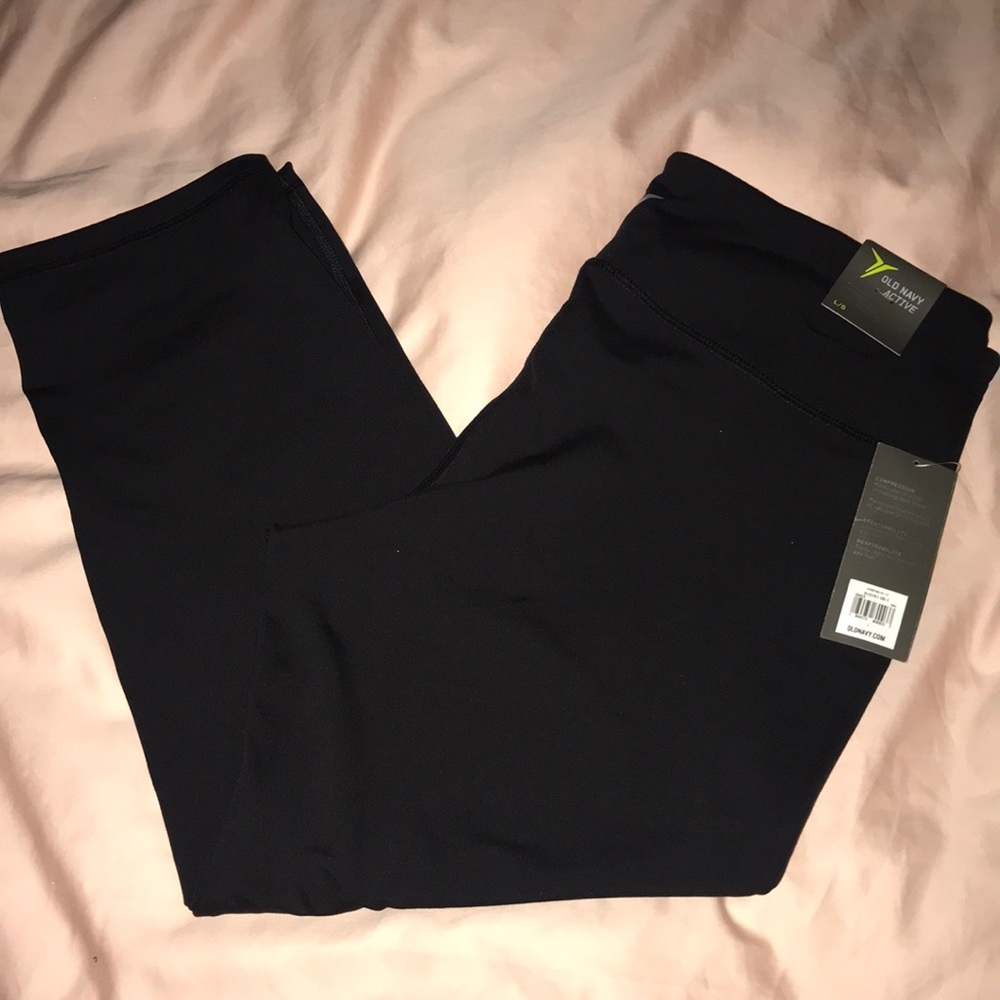 Black Old Navy Crop Active